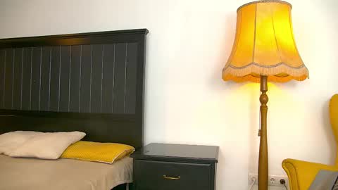 yanira_ass_ online show from February 9, 2026, 5:00 am