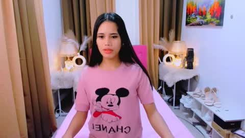 Snapshot of yanna_faulkerson chatting on October 4, 2025, 7:17 am Yanna online show from October 4, 2025, 7:17 am