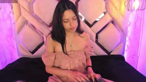 Snapshot of yanna_pink chatting on October 30, 2025, 7:25 pm yanna_pink online show from October 30, 2025, 7:25 pm