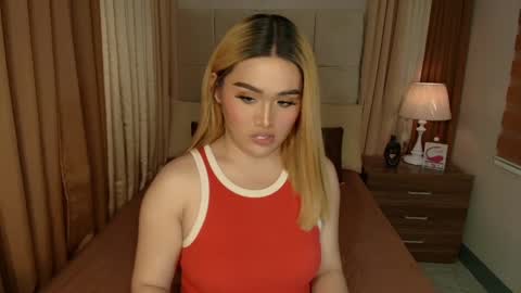 Snapshot of yanny_xoxo chatting on February 14, 2025, 1:23 am Allisonn online show from February 14, 2025, 1:23 am