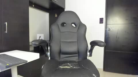 Snapshot of yanpaul83 chatting on September 16, 2025, 7:48 pm yanpaul83 online show from September 16, 2025, 7:48 pm