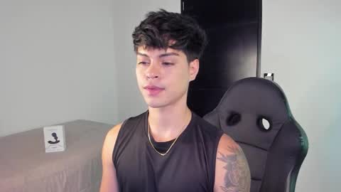 Snapshot of yanpaul83 chatting on October 27, 2025, 2:48 am yanpaul83 online show from October 27, 2025, 2:48 am