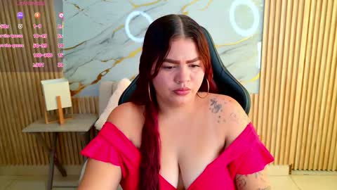 Snapshot of yara22_ chatting on December 3, 2025, 11:52 am Yara online show from December 3, 2025, 11:52 am