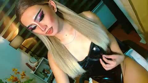 miss yasii online show from May 12, 2026, 2:36 pm