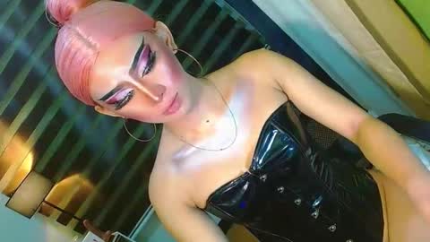 miss yasii online show from June 3, 2026, 1:46 pm