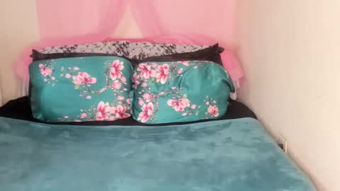 Snapshot of yasminayazzie chatting on March 8, 2025, 8:55 am Yasmina online show from March 8, 2025, 8:55 am