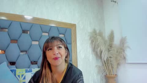 Snapshot of yayi_derek chatting on October 30, 2025, 11:33 am yayi derek online show from October 30, 2025, 11:33 am