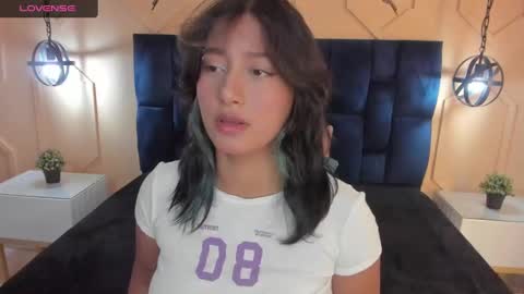 Yazmin online show from January 23, 2025, 11:58 am