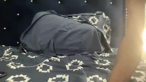 Snapshot of yeahitsrell2 chatting on April 7, 2026, 1:00 pm Yeahitsrell online show from April 7, 2026, 1:00 pm