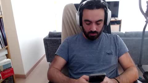 yeeaahoo online show from December 3, 2025, 9:18 am