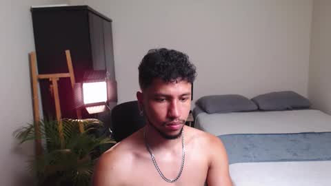 Snapshot of yeff_stone chatting on February 19, 2026, 12:06 am yeff online show from February 19, 2026, 12:06 am