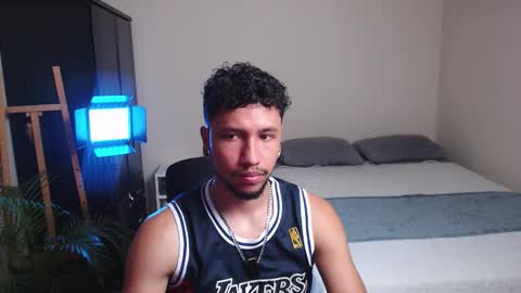 Snapshot of yeff_stone chatting on February 24, 2026, 12:08 am yeff online show from February 24, 2026, 12:08 am