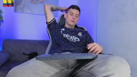 YEIKO ROMERO online show from April 15, 2026, 7:58 pm