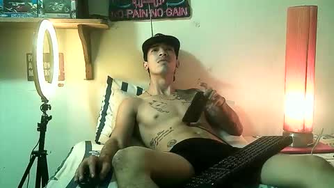 yeisoncastellanos1999 online show from April 23, 2026, 5:48 pm