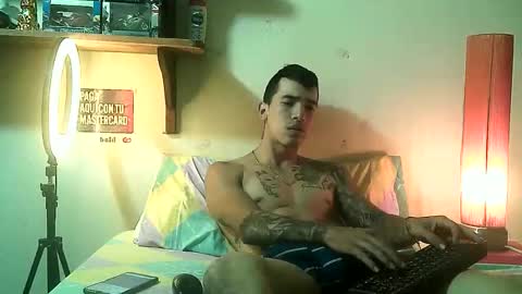 Snapshot of yeisoncastellanos1999 chatting on May 22, 2026, 12:33 pm yeisoncastellanos1999 online show from May 22, 2026, 12:33 pm