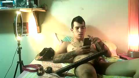yeisoncastellanos1999 online show from July 3, 2026, 9:43 pm