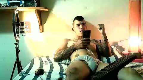 yeisoncastellanos1999 online show from July 25, 2026, 2:03 pm