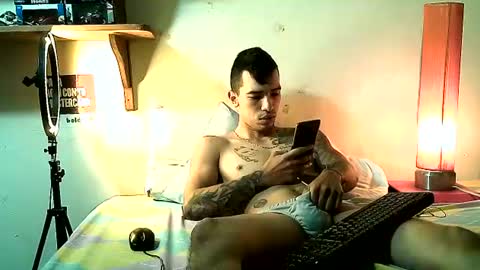 yeisoncastellanos1999 online show from August 5, 2026, 3:37 pm