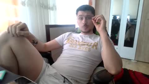 Snapshot of yellowsubmarinex2 chatting on June 8, 2026, 3:12 pm yellowsubmarinex2 online show from June 8, 2026, 3:12 pm