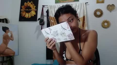 Snapshot of yemaya_28 chatting on February 11, 2025, 9:42 am Yemaya 28 online show from February 11, 2025, 9:42 am