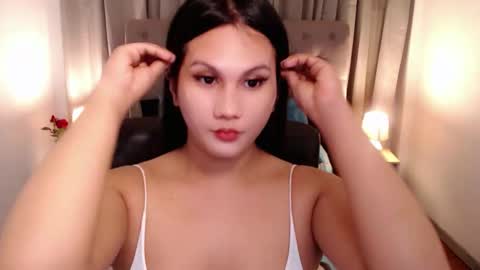 Snapshot of yen_bente chatting on November 8, 2025, 6:29 pm Yen online show from November 8, 2025, 6:29 pm