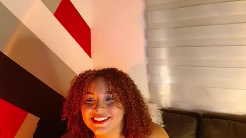 Snapshot of yera_carey chatting on October 11, 2025, 9:57 pm Yera online show from October 11, 2025, 9:57 pm