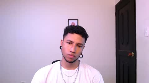 Snapshot of yerfon_s1 chatting on December 17, 2024, 1:29 am Yeff ind. model online show from December 17, 2024, 1:29 am