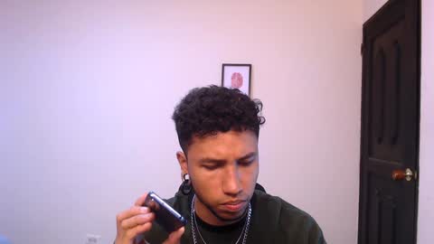 Snapshot of yerfon_s1 chatting on December 19, 2024, 6:34 pm Yeff ind. model online show from December 19, 2024, 6:34 pm