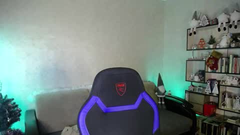 Snapshot of yes_cute_boy_ chatting on January 12, 2026, 10:26 pm Eden online show from January 12, 2026, 10:26 pm