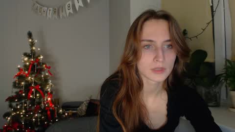 Snapshot of yes_to_heaven chatting on December 11, 2024, 9:34 pm Zoe online show from December 11, 2024, 9:34 pm