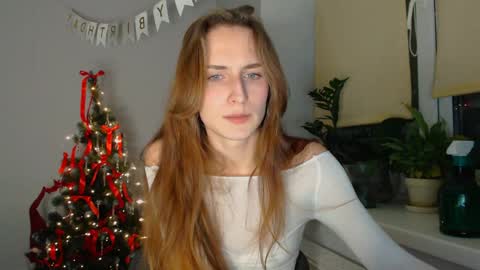 Snapshot of yes_to_heaven chatting on January 8, 2025, 9:55 pm Zoe online show from January 8, 2025, 9:55 pm