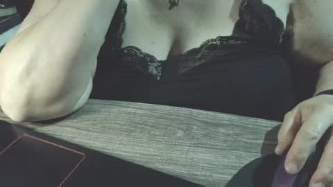 yessirprincesspet online show from July 26, 2026, 5:04 am