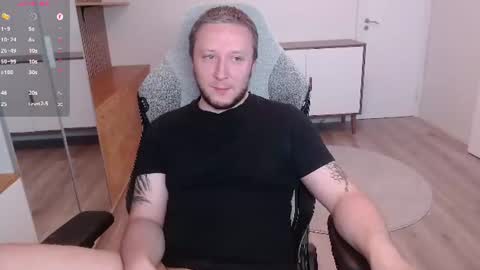 Snapshot of yhdxhy chatting on June 22, 2026, 7:33 pm James online show from June 22, 2026, 7:33 pm