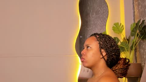 Snapshot of yiseth_02 chatting on November 9, 2025, 11:19 am roxie reyes online show from November 9, 2025, 11:19 am