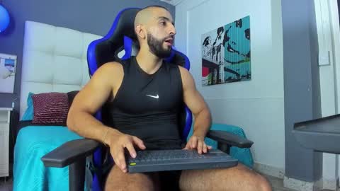 Snapshot of yiyo10_ chatting on September 25, 2025, 10:13 pm Yiyo online show from September 25, 2025, 10:13 pm