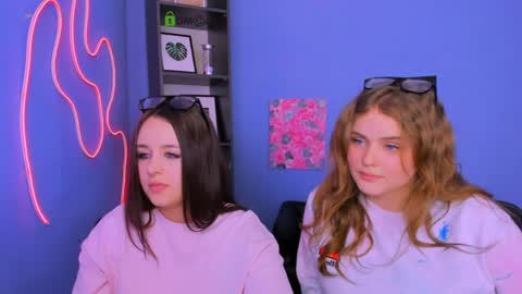 Snapshot of ylia_fress chatting on April 1, 2026, 9:10 am Ylia online show from April 1, 2026, 9:10 am