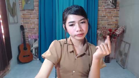 ymee_shane18 online show from January 15, 2025, 11:51 pm