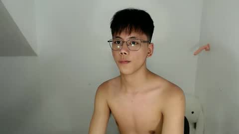 Snapshot of ynotyu chatting on June 5, 2026, 7:58 am ynotyu online show from June 5, 2026, 7:58 am