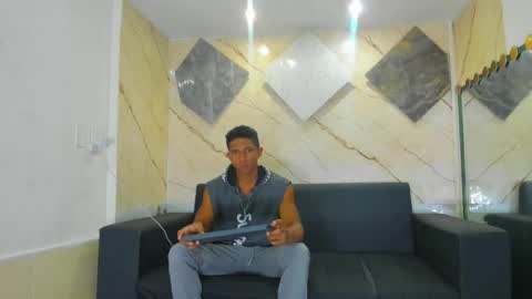 Snapshot of yoel_blessed chatting on June 3, 2026, 6:35 pm Yoel online show from June 3, 2026, 6:35 pm