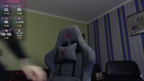 Snapshot of yofukashi chatting on October 9, 2025, 10:35 am yofukashi online show from October 9, 2025, 10:35 am