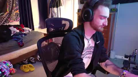 Yogurtmaker online show from January 11, 2026, 1:32 am