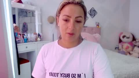 yokiko online show from December 23, 2024, 3:01 pm