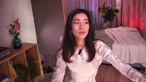 Snapshot of yokokoko__ chatting on February 3, 2026, 6:40 am Yoko online show from February 3, 2026, 6:40 am