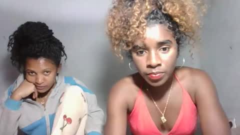 Snapshot of yolandrina05 chatting on September 27, 2025, 9:03 am yolandrina05 online show from September 27, 2025, 9:03 am