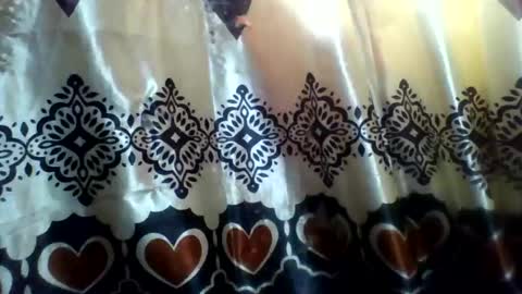 yolandrina05 online show from May 24, 2026, 9:36 am