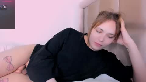 Snapshot of yomoyoo chatting on February 12, 2026, 8:15 pm yomoyoo online show from February 12, 2026, 8:15 pm