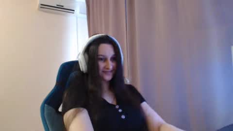 Sophie online show from March 25, 2026, 2:12 pm