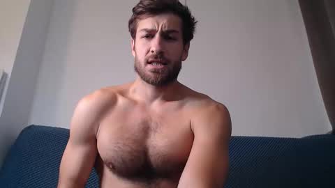 Yoooups online show from November 22, 2025, 2:16 pm