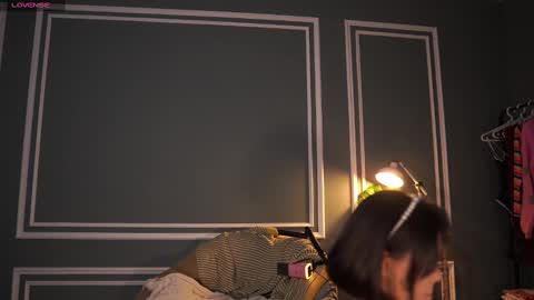 Snapshot of yoori_s chatting on January 21, 2025, 11:56 am Mika online show from January 21, 2025, 11:56 am