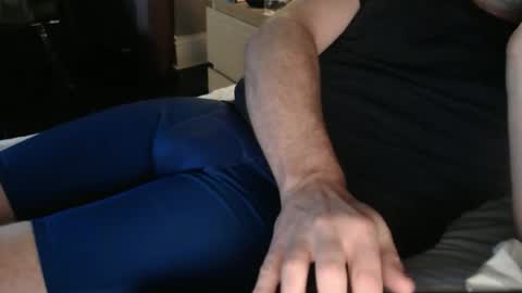 yorkiemanuk online show from November 2, 2025, 7:55 am